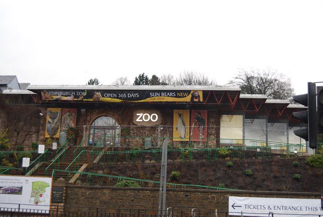 Wide shot of Edinburgh Zoo ticket office